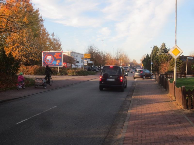 Bornhöveder Landstr.  - geg. Plöner Str. / Einf. Rewe li.