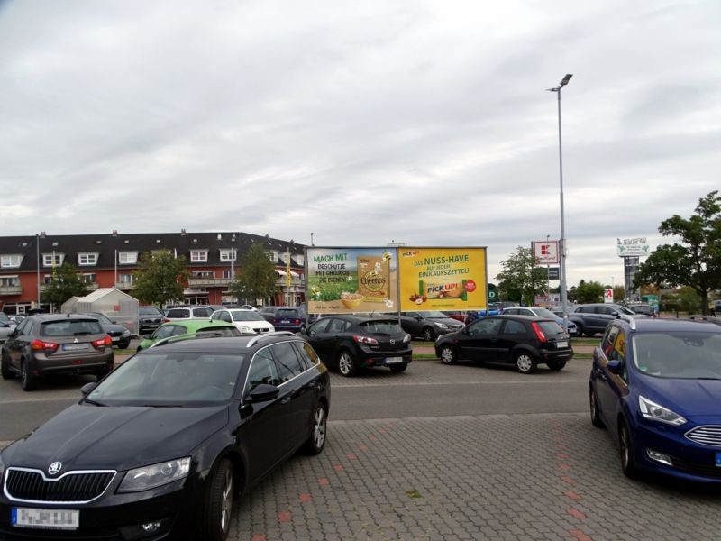 Auf dem Strengfeld 6/Berliner Str. (P) 1 mi. re.