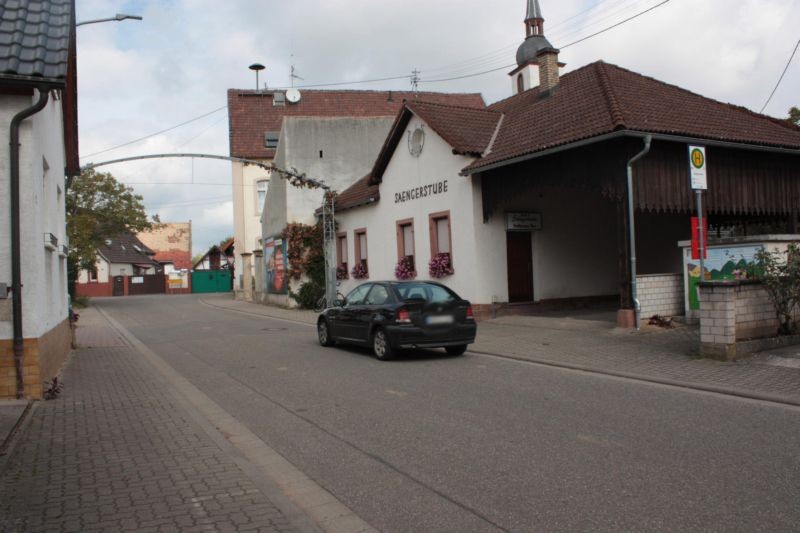 Raiffeisenstr.  / Obere Str.