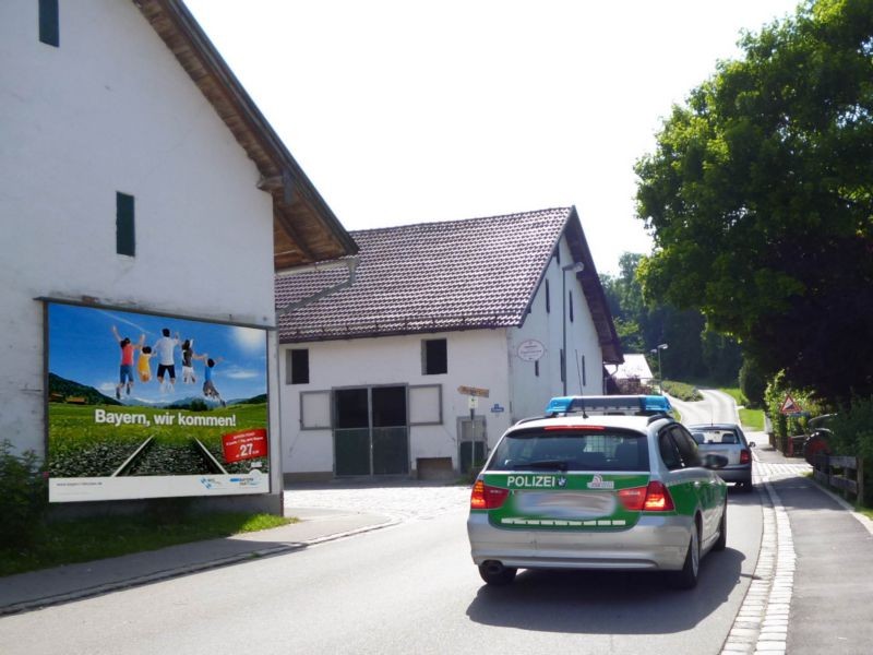 Schlossberg  / Ecke Kirchweg