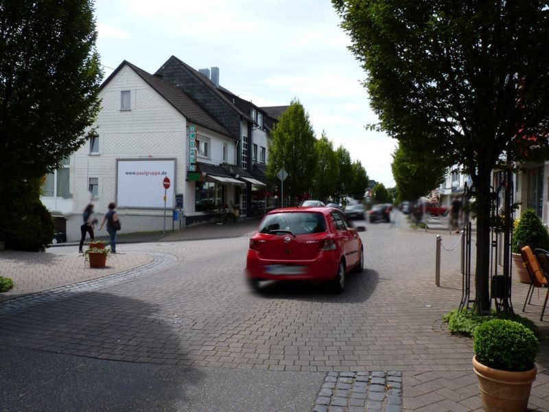 Bismarckstr. 21 (L 293)  / Robertstr. quer
