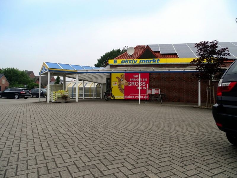 Bahnhofstr. 7 / (PP) re. neb. Eing.