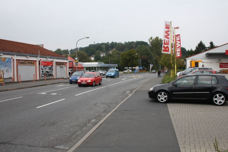 Walkmühlenweg 7 (B 454)  re. /  Rewe Einf. geg.