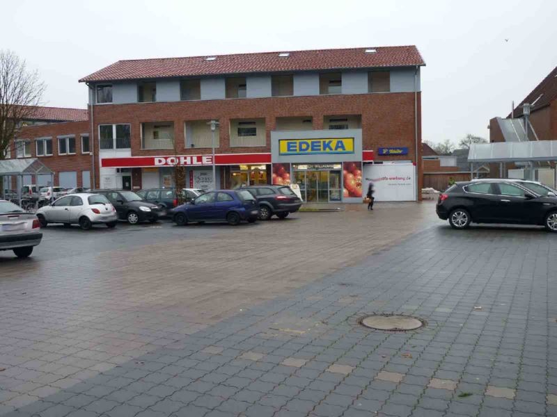 Schützenplatz 4  / Edeka neb. Eing.