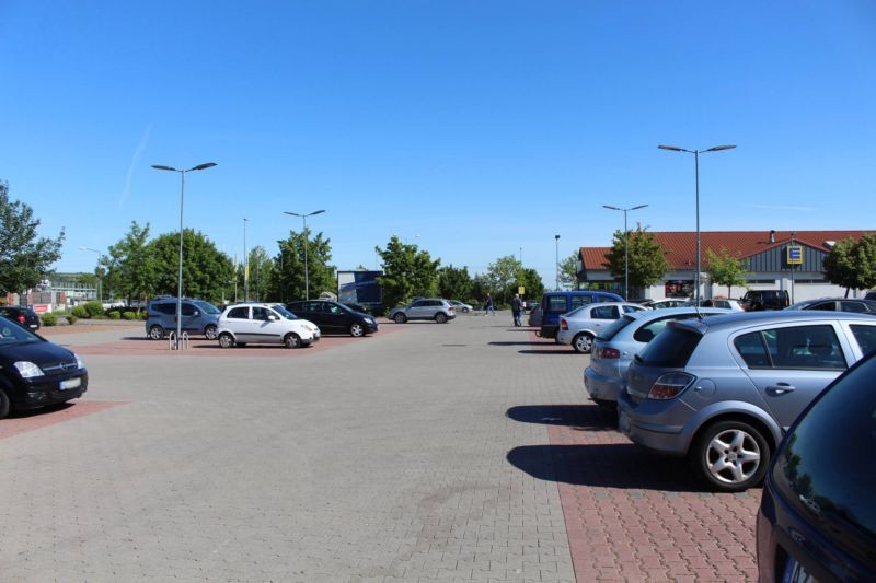 Gimbsheimer Str. 73  / Einf. (PP) Edeka li.
