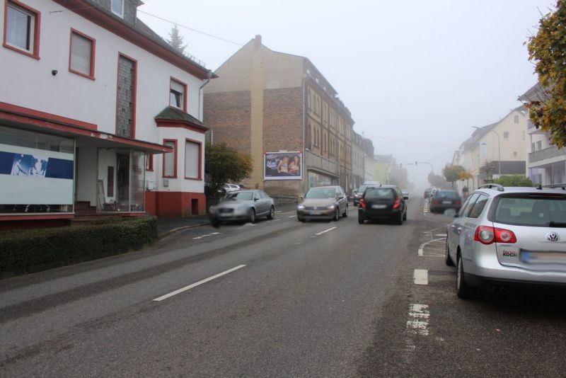 Bahnhofstr. 75  re.