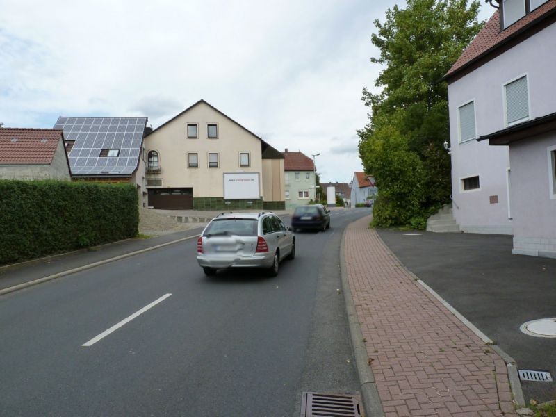 Zum Hellbach (ST 2290)  / Hammelburger Str. 1 - quer