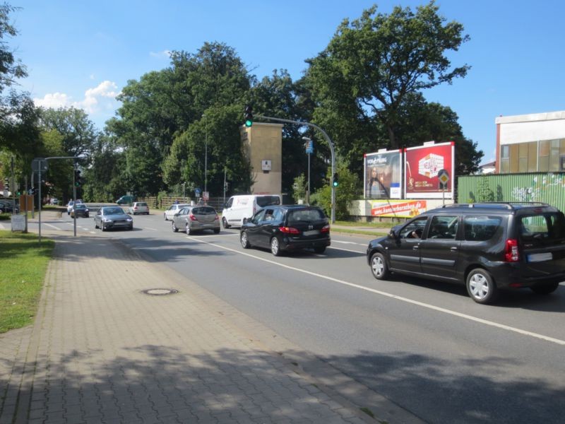 Lüneburger Landstr.  / Lindenweg 2 li.