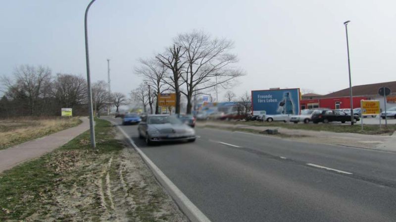 Finsterwalder Str. (B 96)  Ri. Autobahn stadtausw. schr.