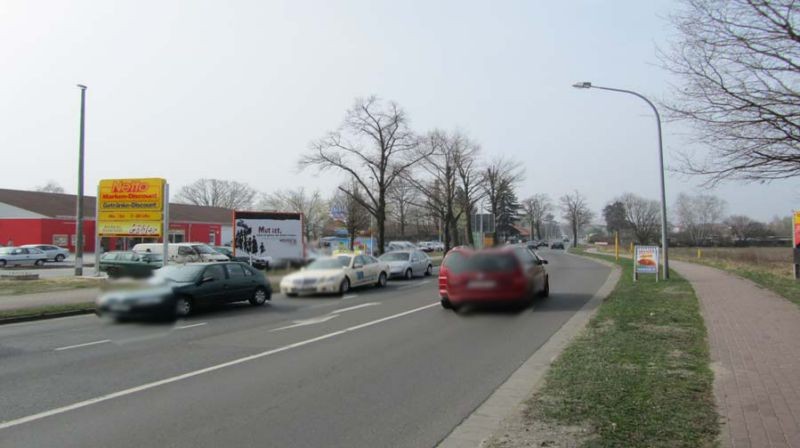 Finsterwalder Str. (B 96)  Ri. Zentrum Finsterwalde schr.