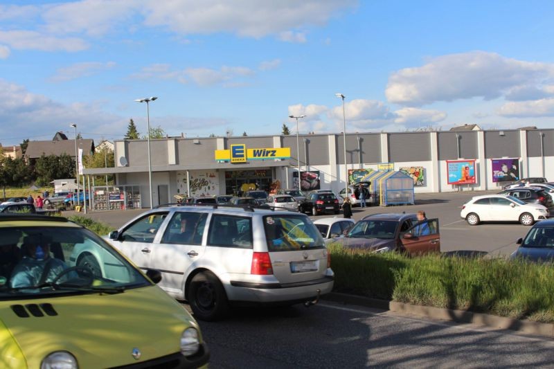 Fraukircher Str. 26 e  / re. neb. Eing. Edeka