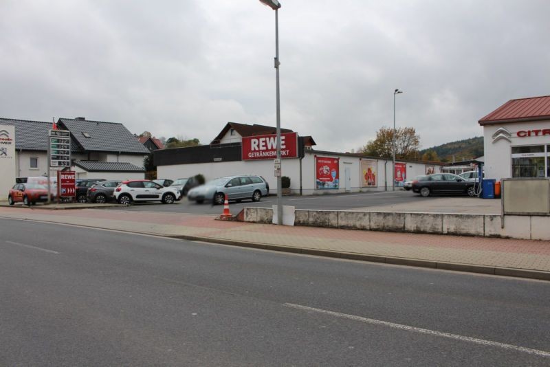 Hattenbacher Str. 5 a  / Rewe (PP) Einf.