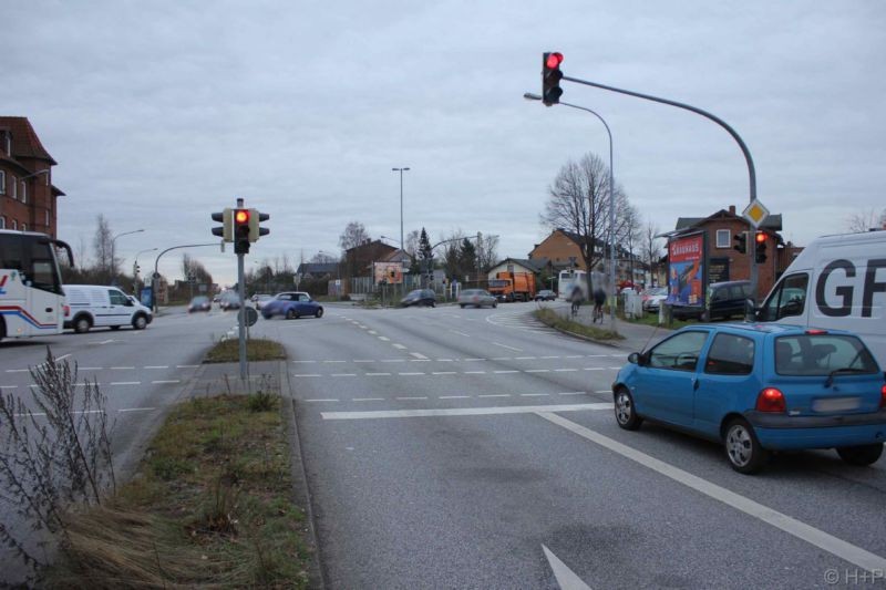 Berliner Allee  geg. Kronsforder Allee 85