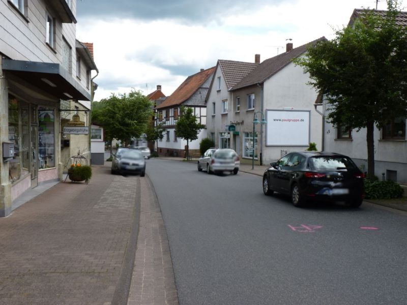 Hauptstr. 14 (L 3152)  - quer / Nh. Zum Kindergarten