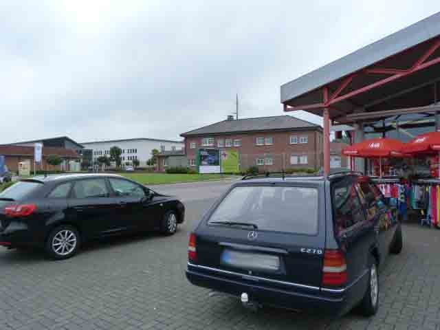 Rheiner Str. 20 (B 403) / Si. KIK VS