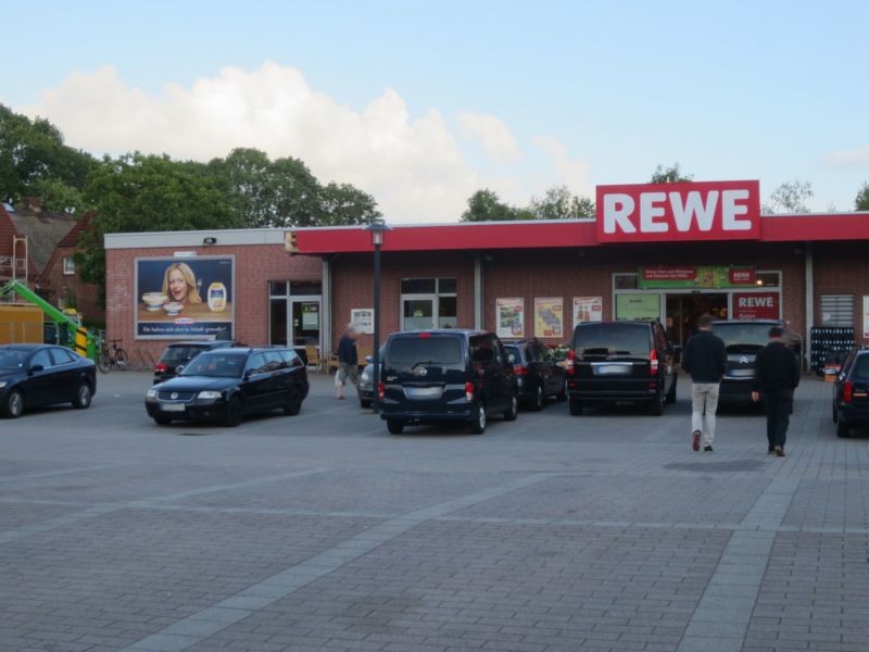 Mittelstr. 1  / Rewe li. neb. Eing.