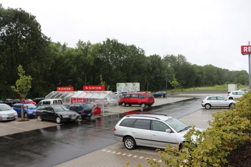 Bahnhofstr. 63 (B 410)  / Rewe (PP)