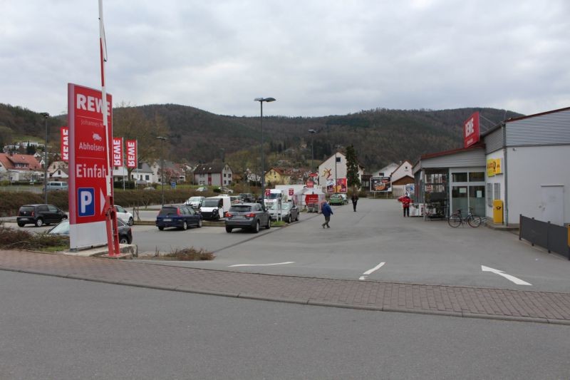 Schleussenweg 1  / Rewe Si. Eing. + Einf.