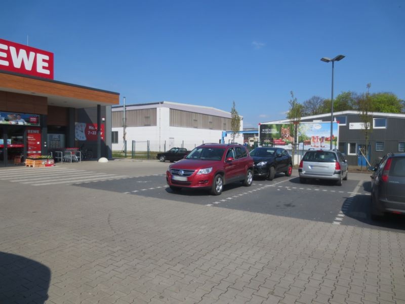 Altländer Str. 19  / Rewe Si. Eing.