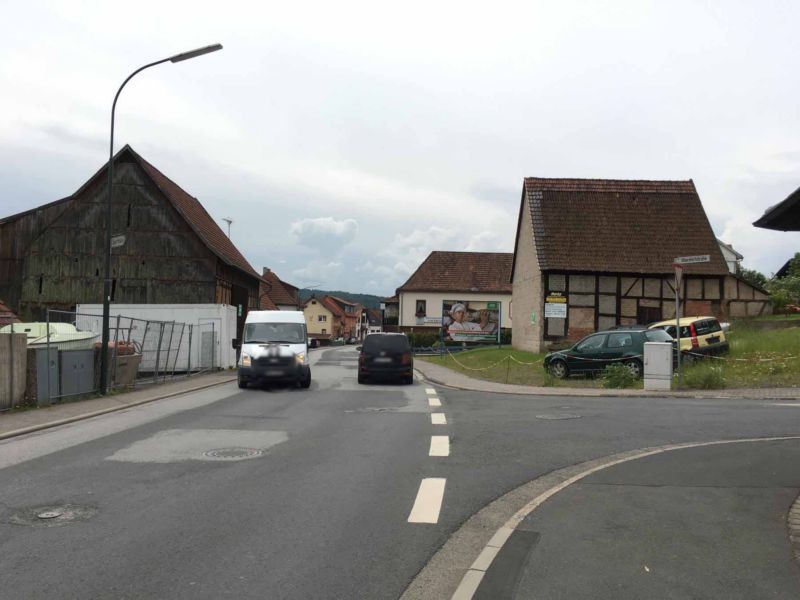 Frankfurter Str. (L 2304)  / Oberdorfstr. quer VS