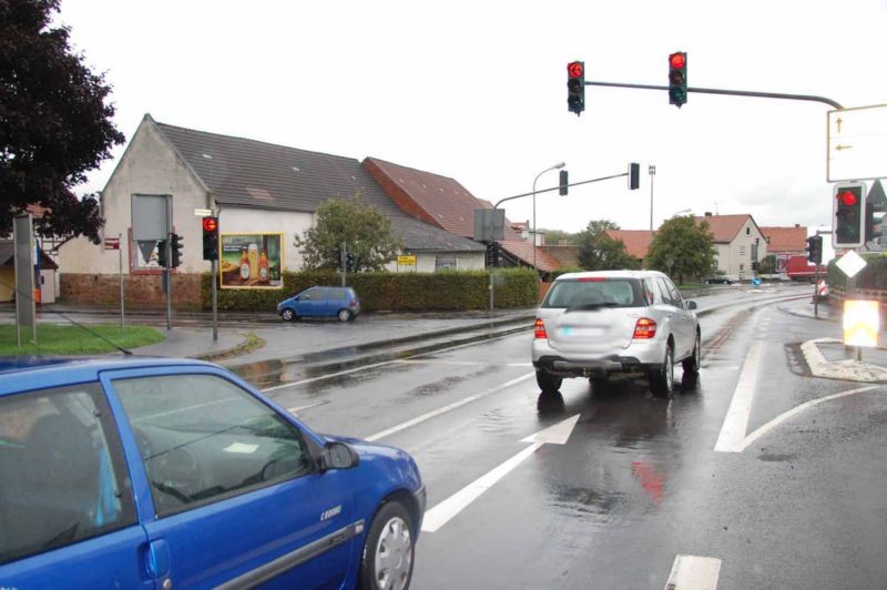 Am Bornhäuschen  / Mittelgasse quer