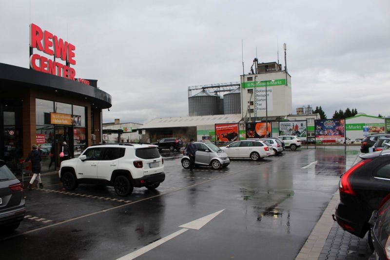 An der alten Molkerei 3  / Rewe geg. Eing. li.