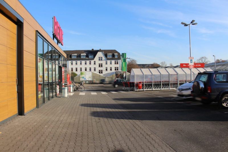 Franz-Georg-Str. 50  / Wasserweg 2 / Rewe Si. Eing.