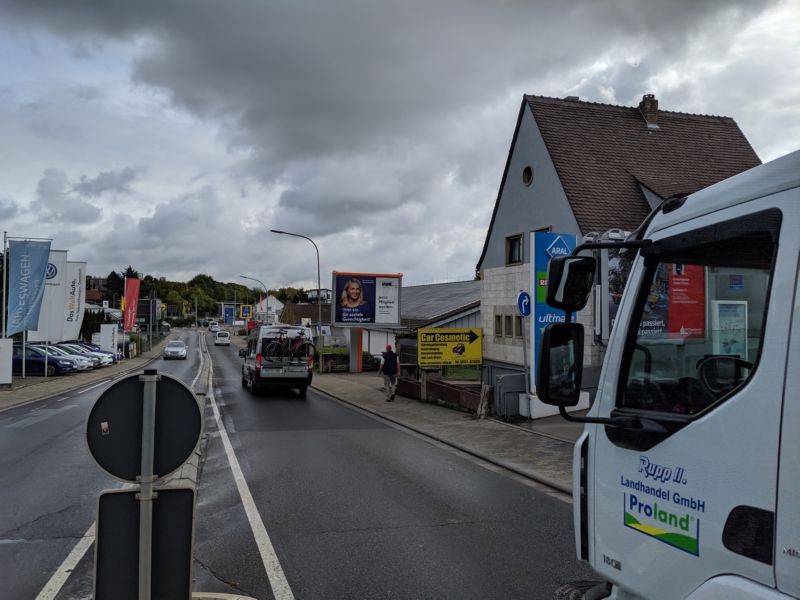 Schafhäuser Str. 8 (L 406)  quer VS