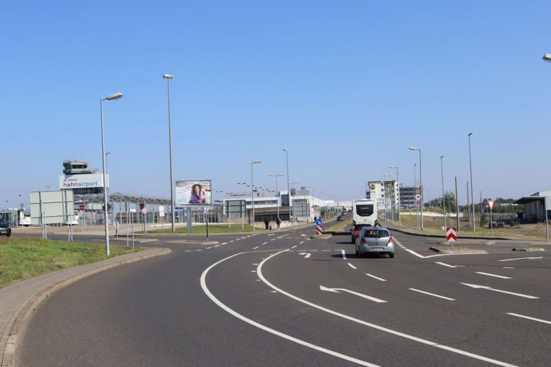 Airport Frankfurt-Hahn  / v. Busbhf. / Zuf. Terminal