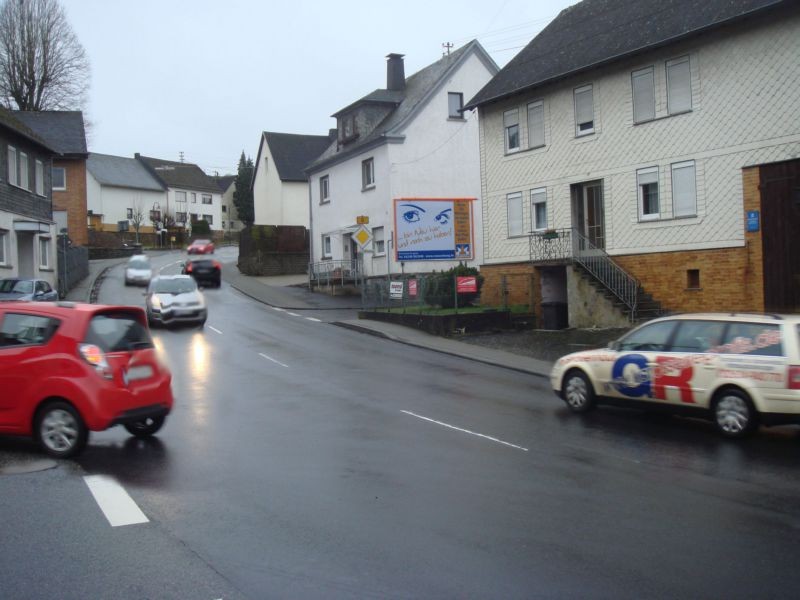 Kölner Str. 3 (B 8)  quer VS
