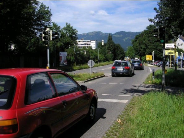 Östliche Alpenstr. (B 308) / Beim Friedhof (DW)
