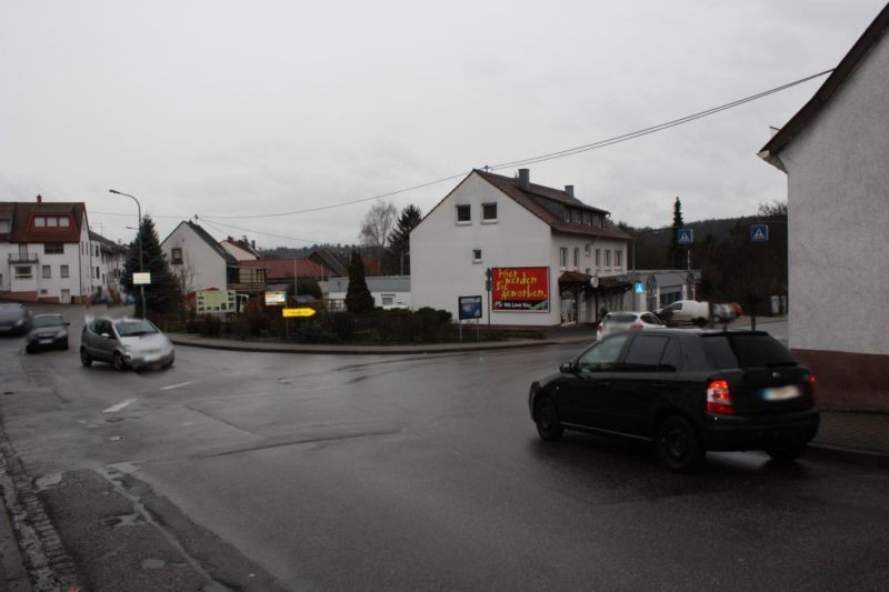 Pirmasenser Str. 1  / VR-Bank / Ri. Pirmasens quer