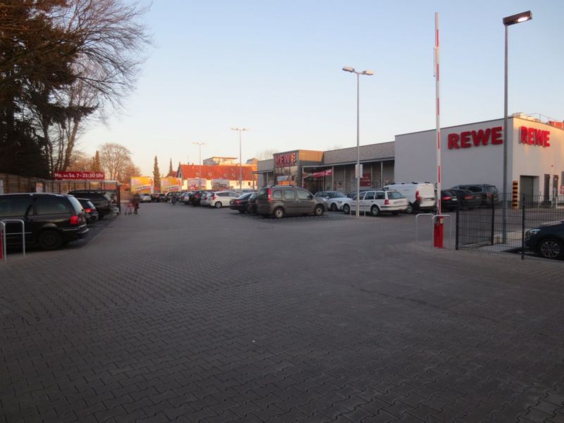 Große Str. 37-41  / Rewe geg. Eing.