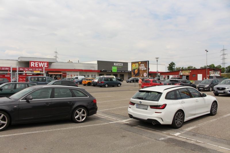 Darmstädter Str. 150  / (PP) Rewe Eing.