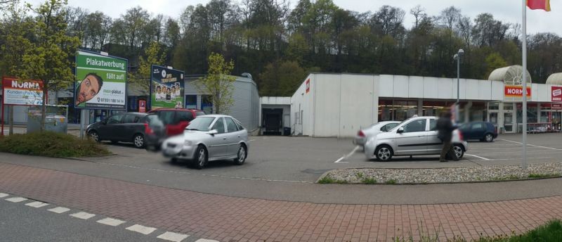 Leipzigstr. 28  / Si. Eing. Norma und Baumarkt