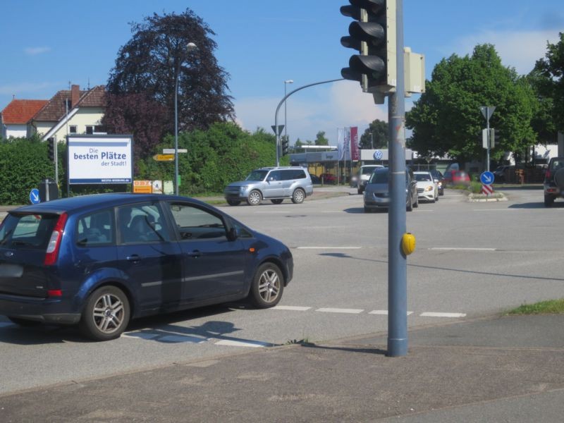 Lorentzenstr. (B 75)  / Hamburger Str.