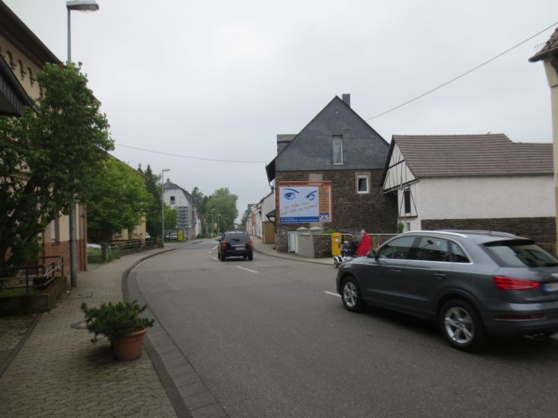 Friedrich-Rech-Str. 145  quer