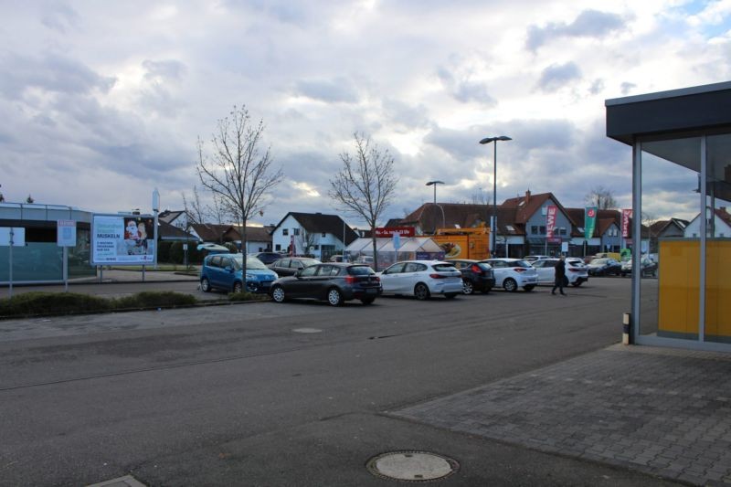 Lindenstr. 15  / Rewe Eing. geg.