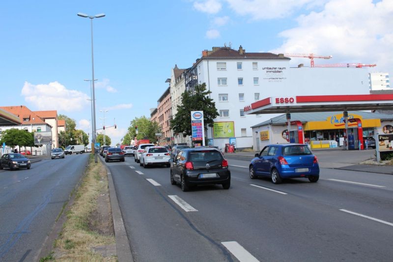 Schiersteiner Str. 95 (B 262)  / Esso-Tankst. quer