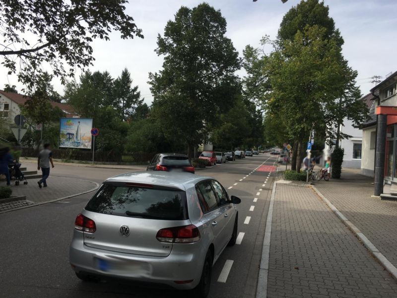 Bahnhofstr. 43  quer / Gottfried-Bauer-Str.