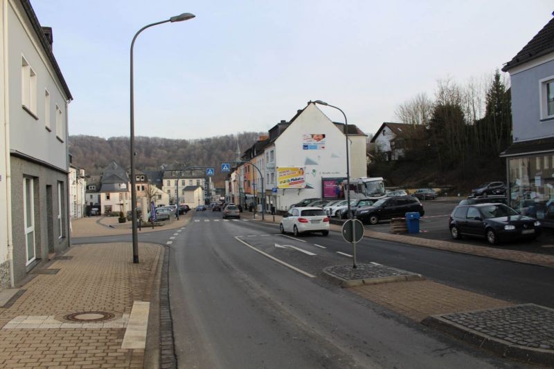 Tiergartenstr. 17 (B 265)  li.