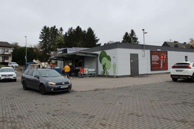 Saarstr. 131b  / Edeka neb. Eing.