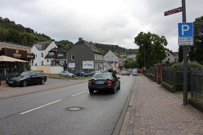 Sarresdorfer Str. 18 (B 410)