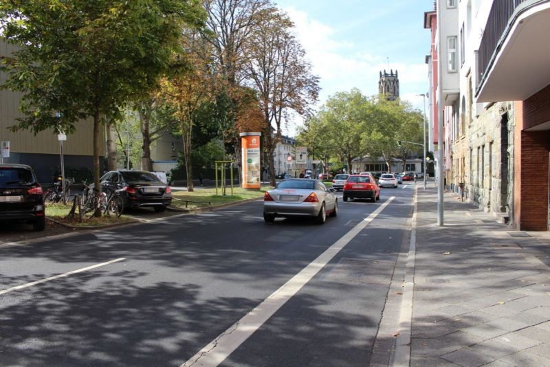 Jülicher Str. 82-86 Mittelinsel vor Sommersstr.