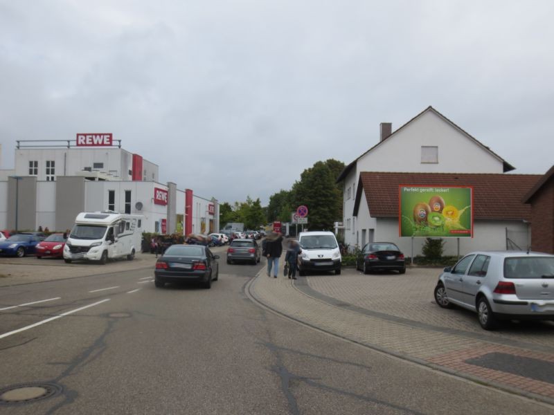Marktstr.  / Hanns-Martin-Schleyer-Str. 5 quer / geg. Einf. Rewe