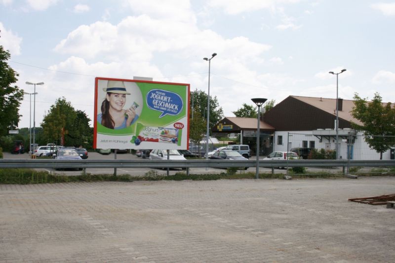 Viehtriftstr. 110  / Edeka / geg. Schwimmbad