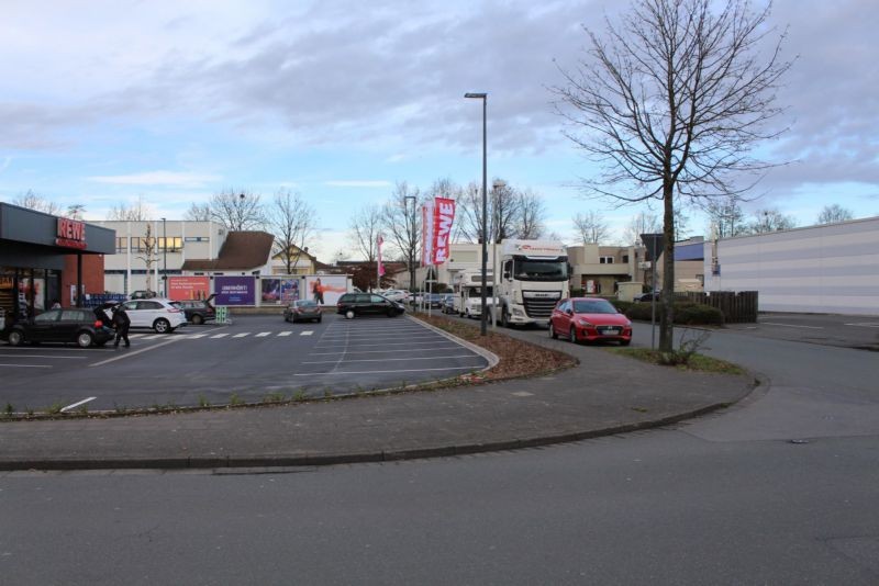 Bayernweg 58  / Si. Einf. Rewe u. Getränkem. (PP)