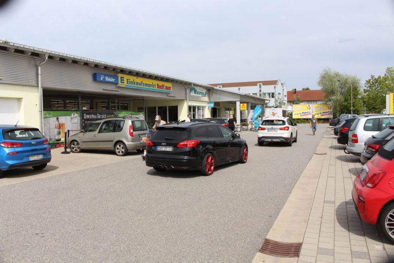 Bahnhofstr. 3  / Edeka Eing.