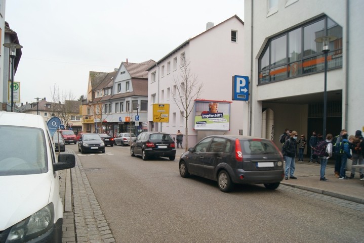 Bahnhofstr. 37  / Nh. Erlenbachstr. quer