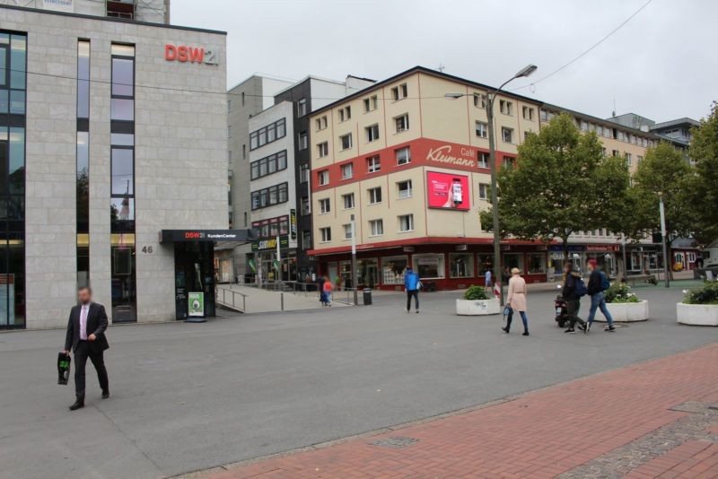 Petrikirchhof 8
